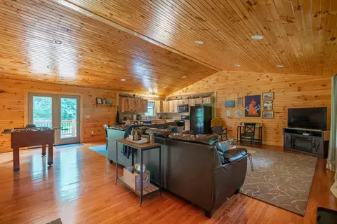 Living - 33461 Barker Rd, Logan, OH 43138 photo 3 of 4