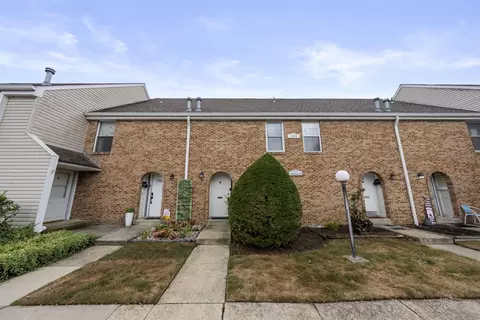 134 W Ticonderoga Dr #D, Westerville, OH 43081