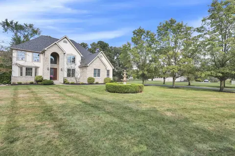 8400 Creek Hollow Rd, Blacklick, OH 43004