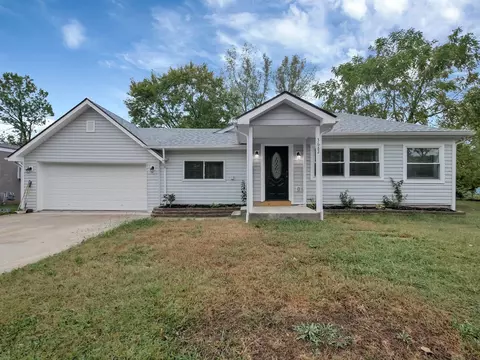 3682 Central Ave, Urbancrest, OH 43123
