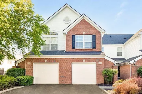 4948 Nordley Vlg, Westerville, OH 43081