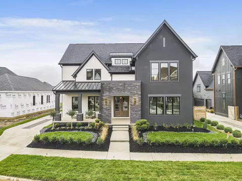 5390 Maple Dr, Lewis Center, OH 43035