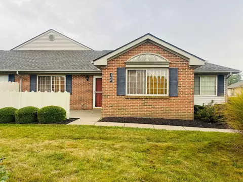 360 Virginia Ct, Pataskala, OH 43062