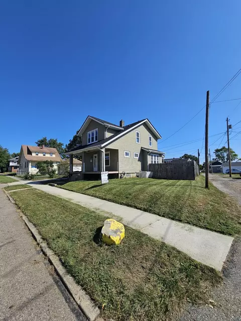 136 Hunter St, Newark, OH 43055
