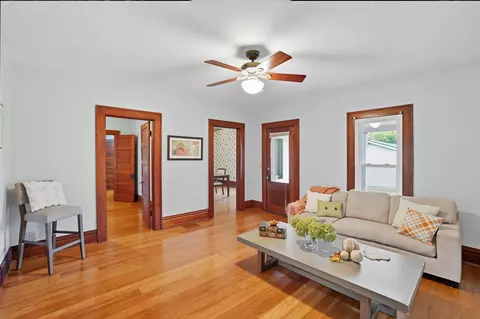 39 State St, Jeffersonville, OH 43128