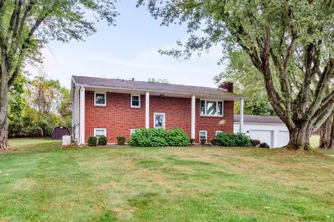 87 Crestline Rd, Heath, OH 43056