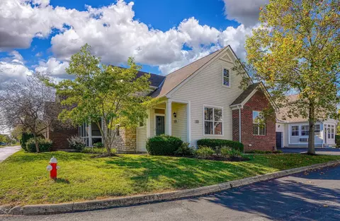 4735 Clubpark Dr #11, Hilliard, OH 43026