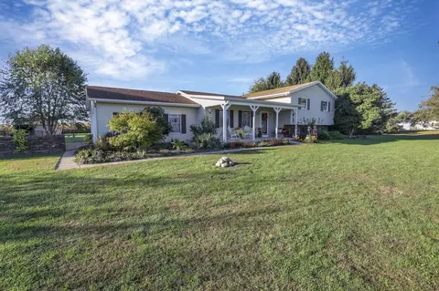 7127 Pleasantville Rd NE, Pleasantville, OH 43148