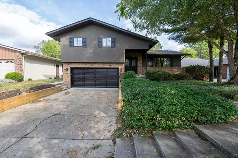560 S Kellner Rd, Columbus, OH 43209