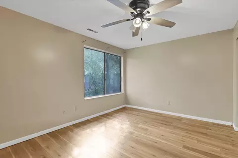 Bedroom - 387 Shell Ct E, Columbus, OH 43213 photo 1 of 5