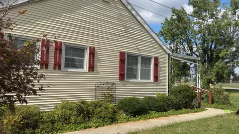 1046 Fife Ave, Wilmington, OH 45177