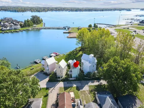 186 Grandstaff Ave, Buckeye Lake, OH 43008