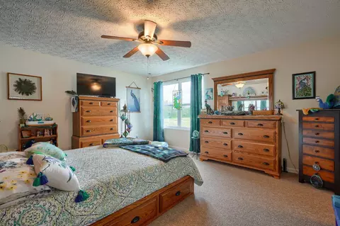Bedroom - 347 Victor Dr, Circleville, OH 43113 photo 1 of 6
