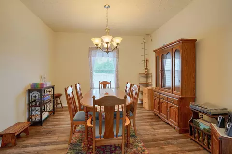Dining - 347 Victor Dr, Circleville, OH 43113 photo 3 of 3