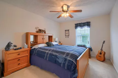 Bedroom - 347 Victor Dr, Circleville, OH 43113 photo 5 of 6