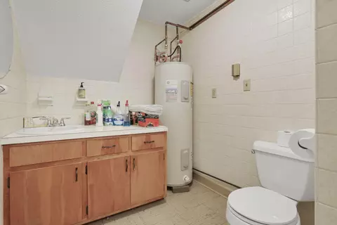 Bath - 245 E South St, Lithopolis, OH 43136 photo 3 of 4