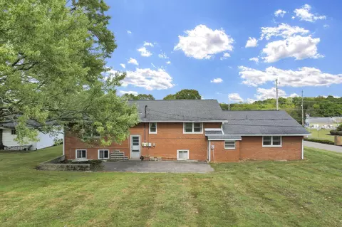 Exterior - 245 E South St, Lithopolis, OH 43136 photo 14 of 14