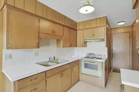 Kitchen - 245 E South St, Lithopolis, OH 43136 photo 6 of 7