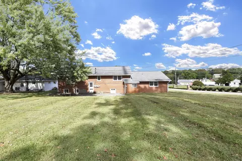 Exterior - 245 E South St, Lithopolis, OH 43136 photo 11 of 14