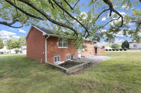 Exterior - 245 E South St, Lithopolis, OH 43136 photo 10 of 14