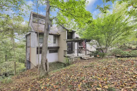 1670 Naughtingham Rd, Newark, OH 43055