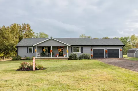 2755 Old Somerset Rd, New Lexington, OH 43764