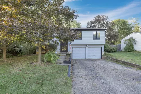 1017 Newfields Ln, Westerville, OH 43081