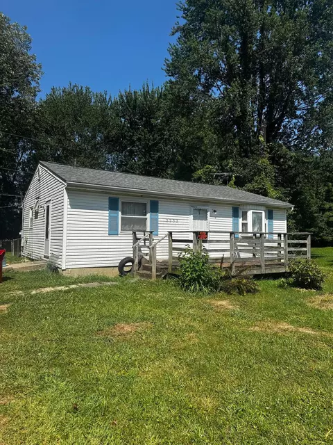 5232 Summit Rd SW, Pataskala, OH 43062