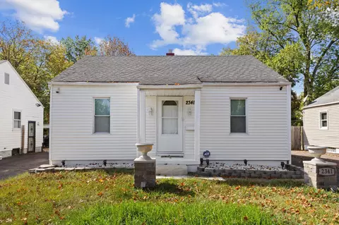 2341 Parkwood Ave, Columbus, OH 43211