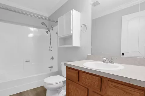 Bath - 1068 Tobi Dr, Columbus, OH 43207 photo 1 of 2