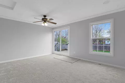 Living - 1068 Tobi Dr, Columbus, OH 43207 photo 4 of 5