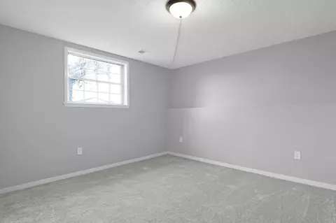 Bedroom - 1068 Tobi Dr, Columbus, OH 43207 photo 2 of 5