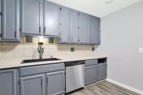 Kitchen - 1068 Tobi Dr, Columbus, OH 43207 photo 3 of 3