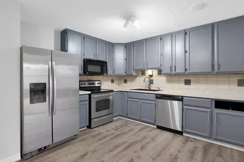 Kitchen - 1068 Tobi Dr, Columbus, OH 43207 photo 1 of 3