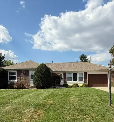 619 Hiatt Ave, Wilmington, OH 45177