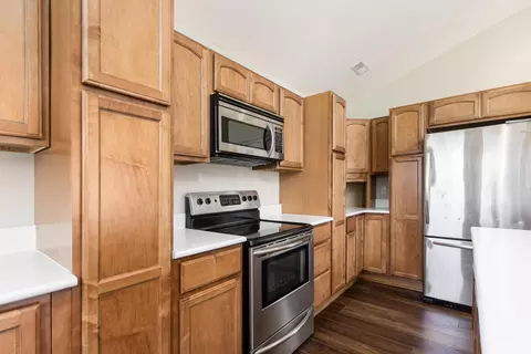 73 E North St, Lithopolis, OH 43136 photo 9