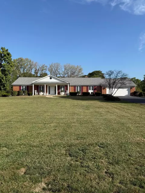 1562 Hiner Rd, Orient, OH 43146