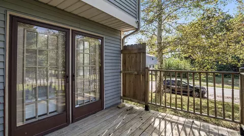 Exterior - 6342 Bannister Dr, Dublin, OH 43017 photo 9 of 11