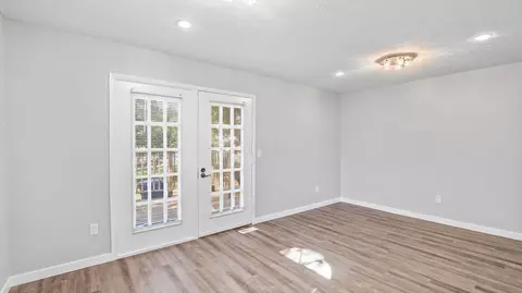 Living - 6342 Bannister Dr, Dublin, OH 43017 photo 5 of 5