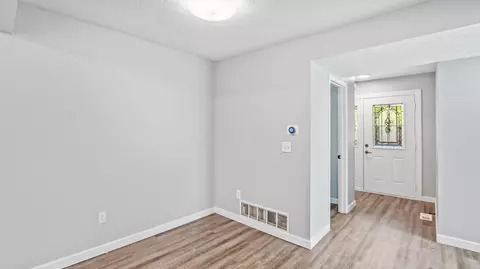 Entry Way - 6342 Bannister Dr, Dublin, OH 43017 photo 2 of 4