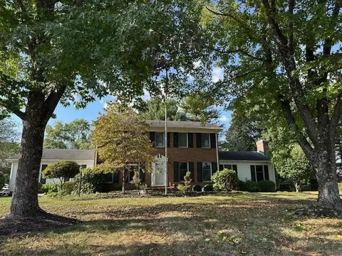 17 Briarcliff Dr, Chillicothe, OH 45601