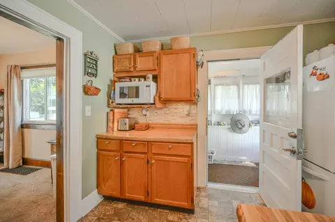 Kitchen - 415 Belleaire Ave, Springfield, OH 45503 photo 7 of 9