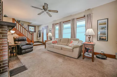 Living - 415 Belleaire Ave, Springfield, OH 45503 photo 3 of 4