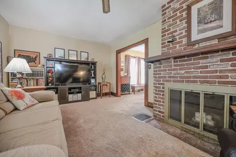 Living - 415 Belleaire Ave, Springfield, OH 45503 photo 1 of 4