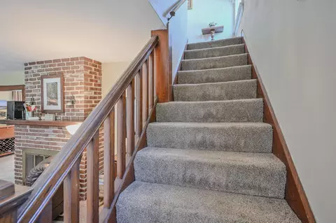 Entry Way - 415 Belleaire Ave, Springfield, OH 45503 photo 4 of 6
