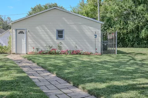 Exterior - 415 Belleaire Ave, Springfield, OH 45503 photo 11 of 14
