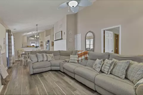 Living - 5480 Lanterns Way #355, Orient, OH 43146 photo 2 of 6