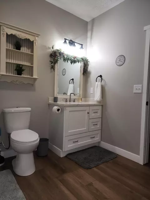 Bath - 28129 Kime Holderman Rd, Circleville, OH 43113 photo 3 of 4