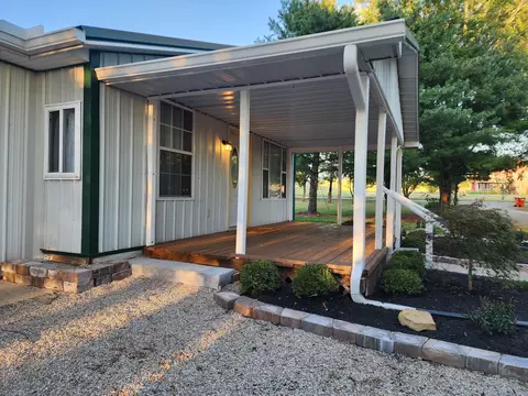 Exterior - 28129 Kime Holderman Rd, Circleville, OH 43113 photo 3 of 8