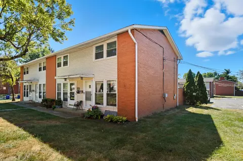 5549 Rockwood Ct #R48, Columbus, OH 43229